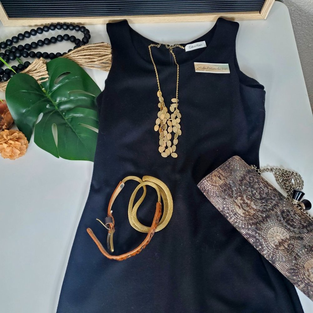 Calvin Klein Classic Black  Sheath dress fitted scoop neck hidden zipper
